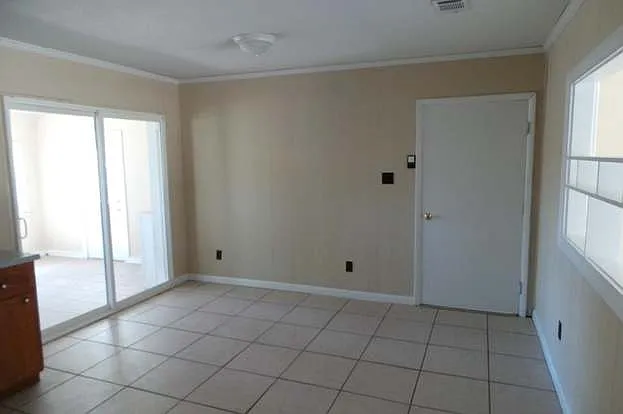 7028 Nathan Rd — Photo 7