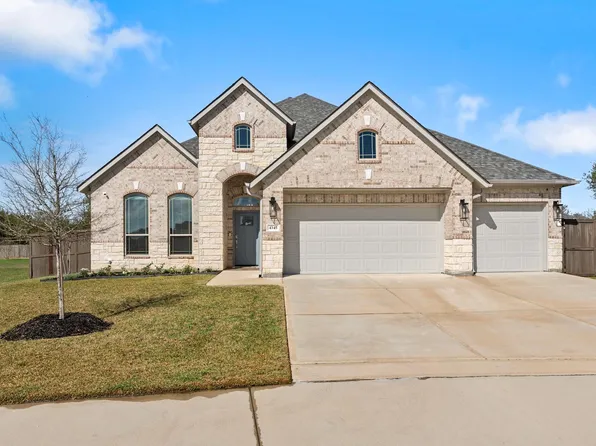 4345 Fox River Ln, Bryan, TX 77802