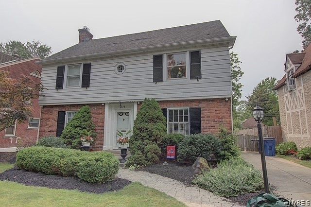1st image of 333 Brantwood Rd