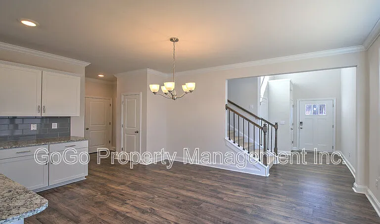 208 Reynard Trl — Photo 5