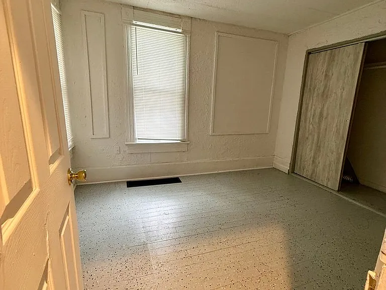 1610 SW Clay St — Photo 10
