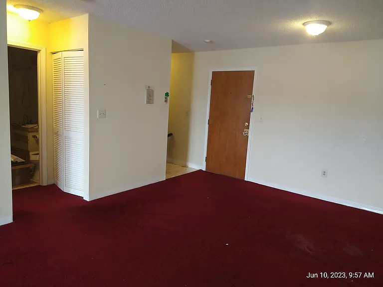 Kenmar Dr — Photo 12