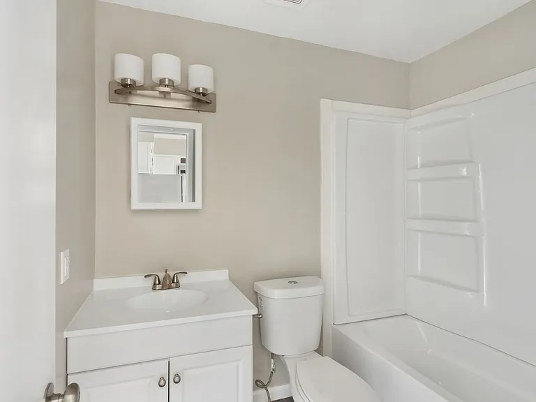 849 E Wilbeth Rd — Photo 11