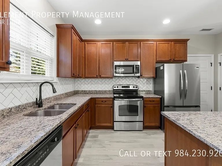 240 Quailwood Dr — Photo 14
