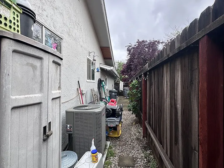 1506 Manzanita Ln — Photo 30