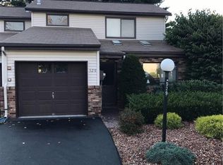 529 Barberry Ln, New Windsor, NY 12553