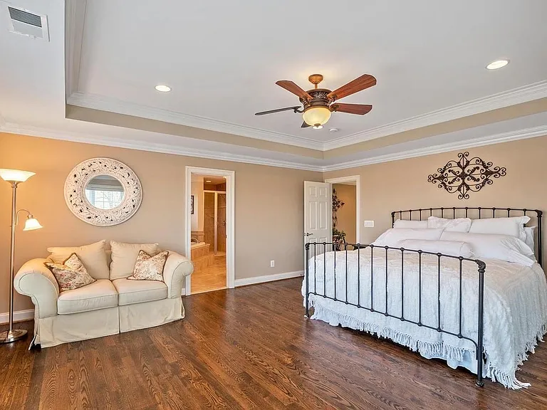 8100 Longtree Rd — Photo 27