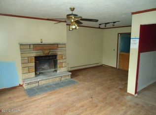 110 Upper Chipmunk Ct, Bushkill, PA 18324