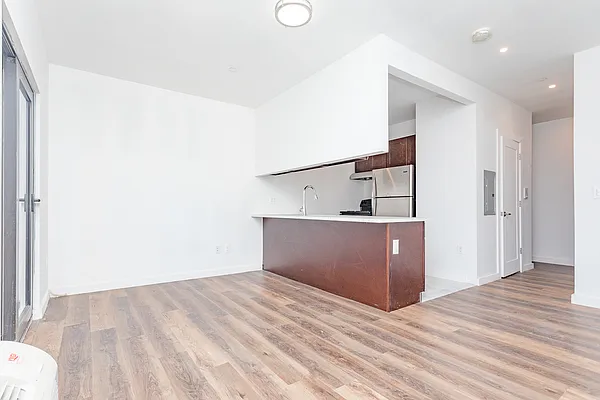 Rented by The InHouse Group | media 38