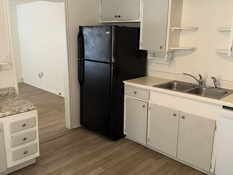 3509 Allen St — Photo 5