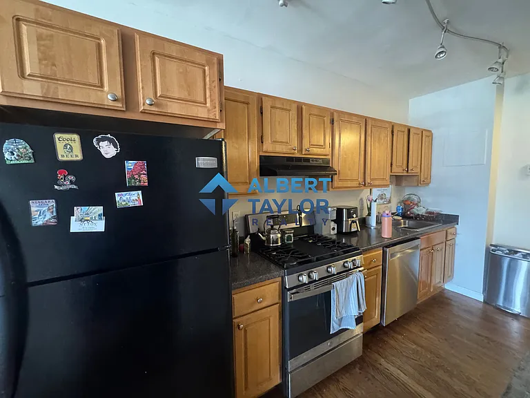 1942 Beacon St #1 — Photo 9