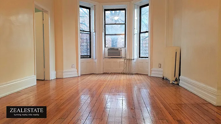 Rented by ZealEstate Group Inc | media 36
