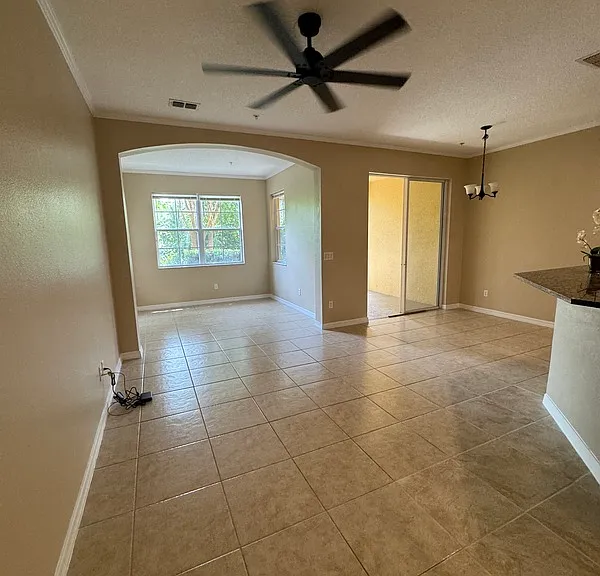 839 Assembly Ct — Photo 38