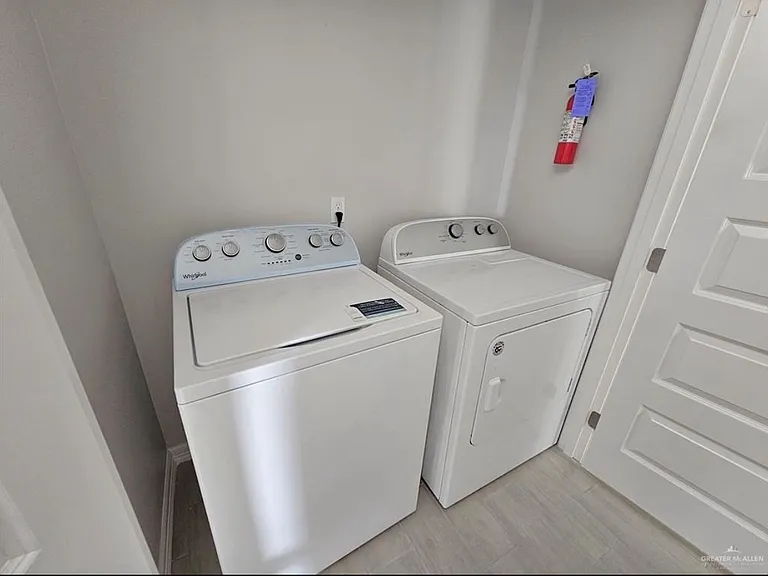 1019 N Woodson Ave #2 — Photo 7