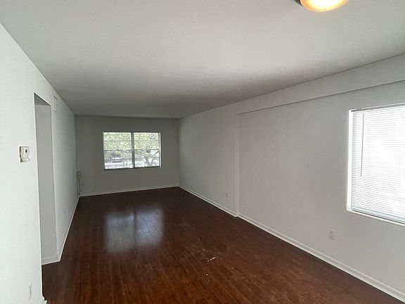 5th image of 2817 W Horatio St APT 6