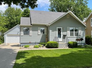 1022 Douglas Ave, Worthington, MN 56187