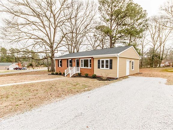2nd image of 25047 Balsam Ln
