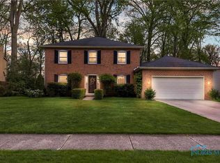 6663 Willowood Ave, Maumee, OH 43537