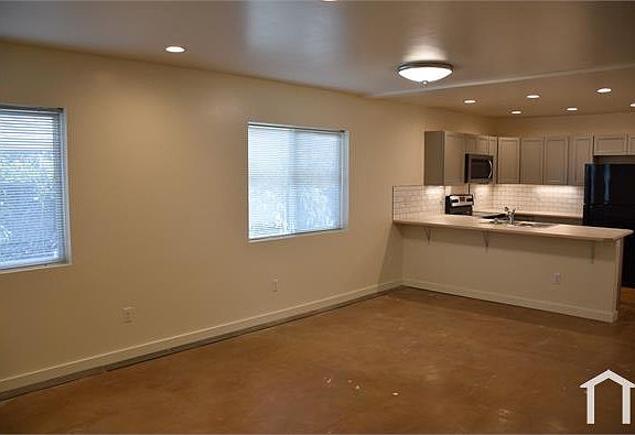 2nd image of 8372 Wabash Ave S #B