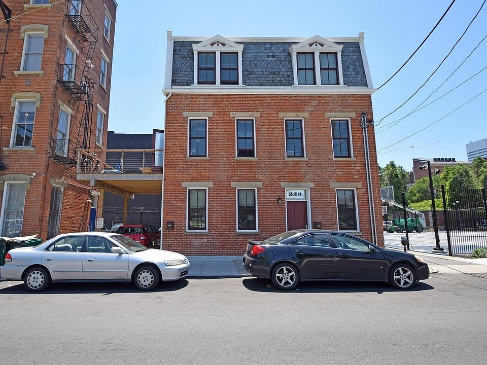 1st image of 229 E 13th St