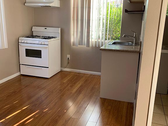 3rd image of 6617 Ben Ave