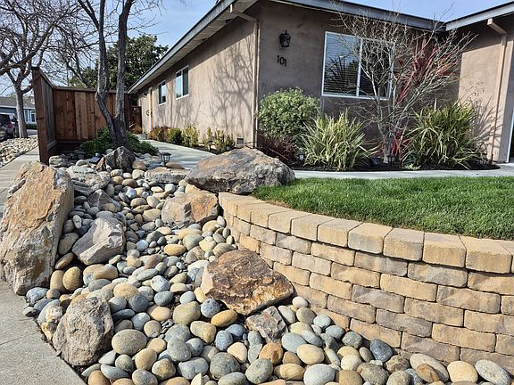 3rd image of 101 Dardanelli Ln