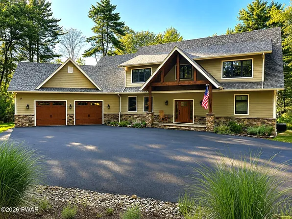 159 Calico Point Dr, Paupack, PA 18451