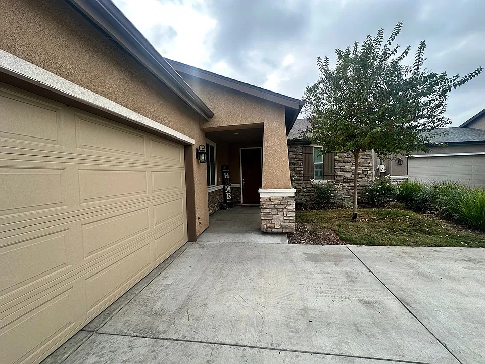 3707 W Nellis Ave