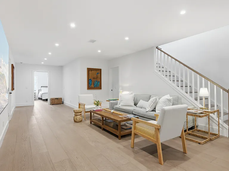 9 Kings Ln — Photo 31