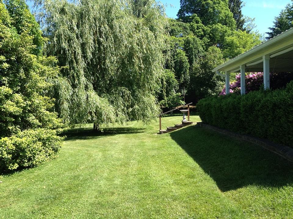 2nd image of 528 Briarcliff Ct