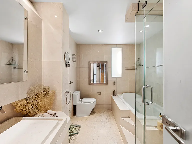 146 W 57th St #42CD — Photo 4