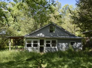 517 Dog Branch Rd, Brasstown, NC 28902