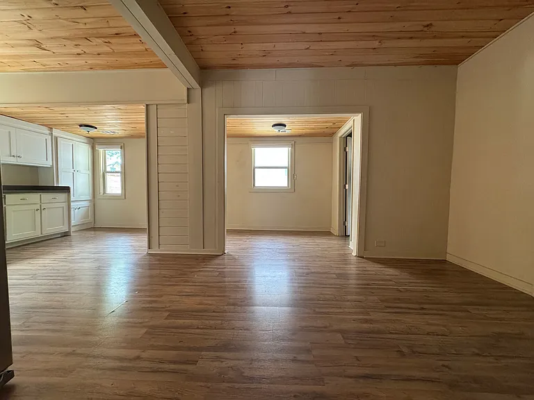 385 Main St — Photo 24