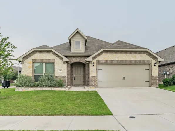 6101 Cobbetts Pond Ln, Fort Worth, TX 76179