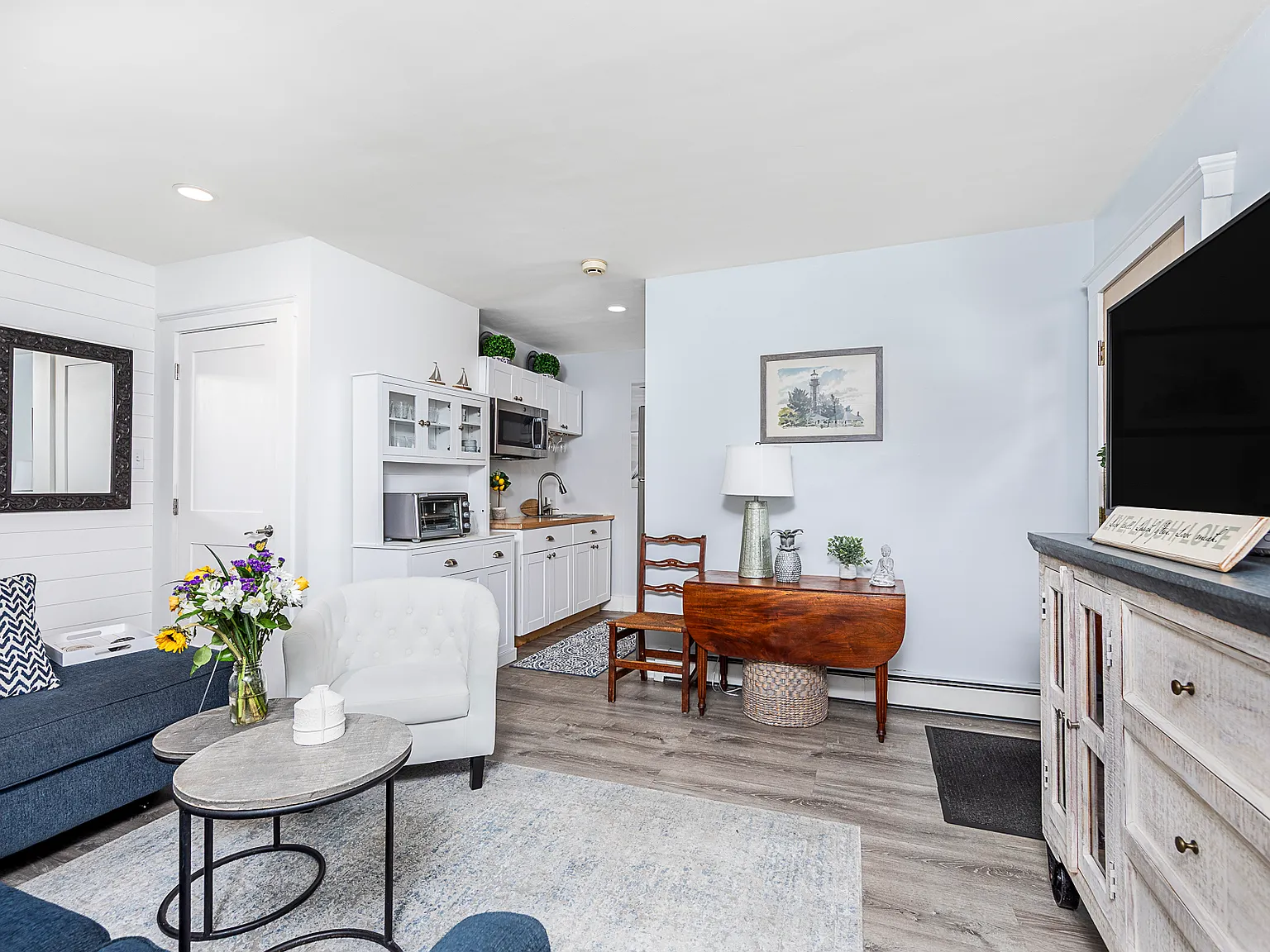 1 bed, 750 sqft, $2,100 — Photo 4