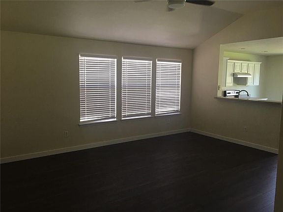 3rd image of 2345 Graystone Dr