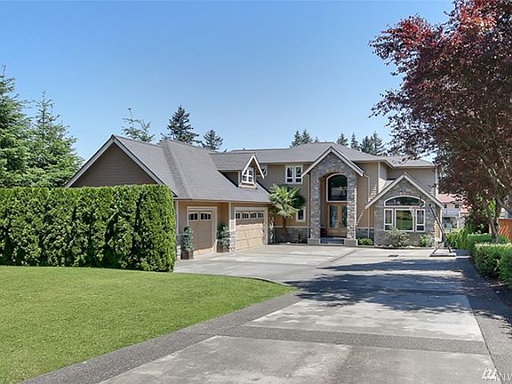 2nd image of 2901 204th Avenue Ct E