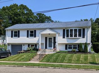 121 Parker Ave E, West Haven, CT 06516