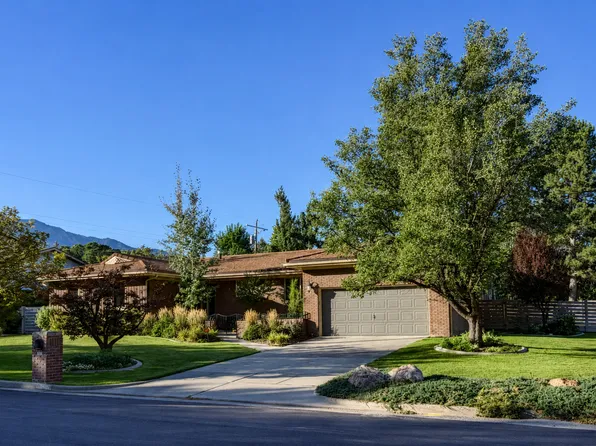 2924 E Robidoux Rd, Sandy, UT 84093