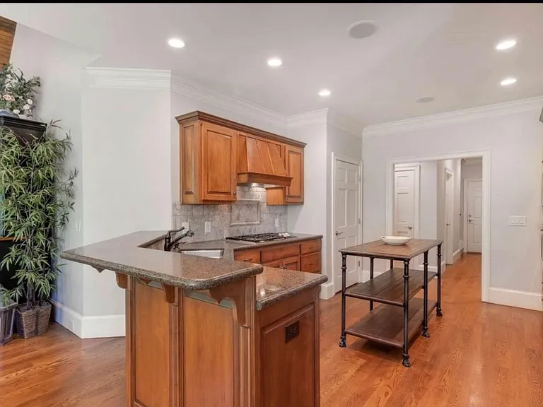 6715 Grand Marina Cir — Photo 25