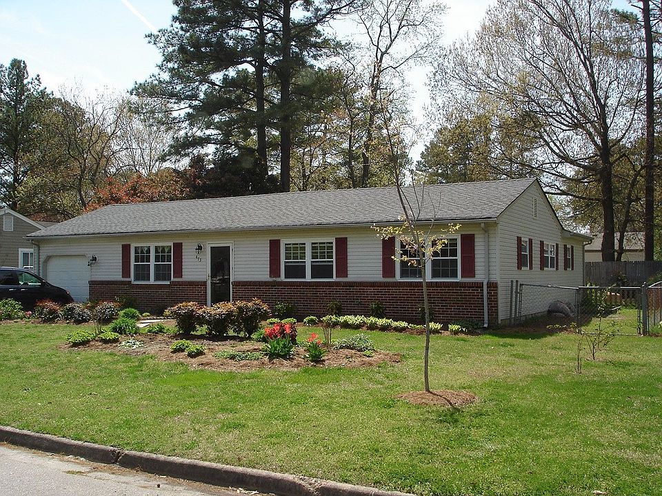 1st image of 473 Leslie Ter