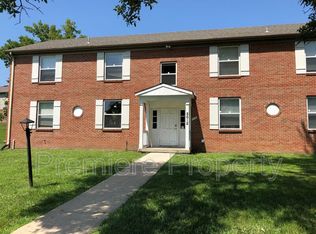 8612 Countryshire Ln APT 4, Kansas City, MO 64138