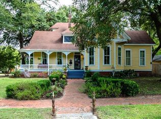 1303 W 4th Ave, Corsicana, TX 75110