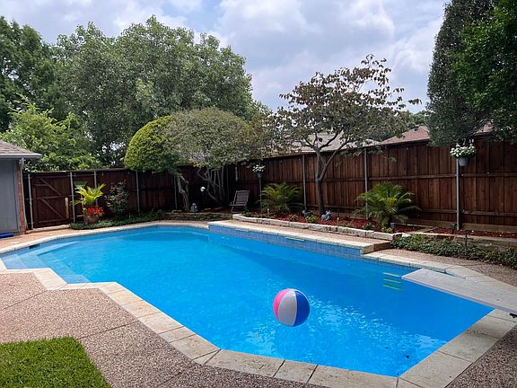 3rd image of 1606 Crooked Creek Dr