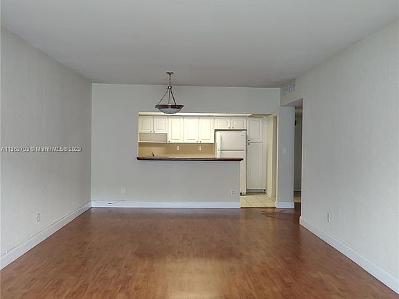 3rd image of 19380 Collins Ave APT 1015