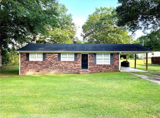 635 Chicken Lyle Rd, Winder, GA 30680