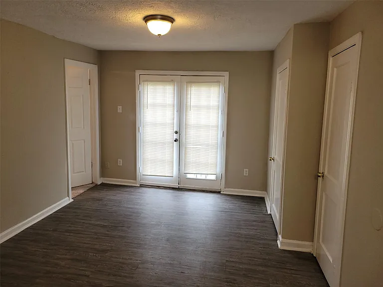 7209 Kassarine Pass — Photo 3