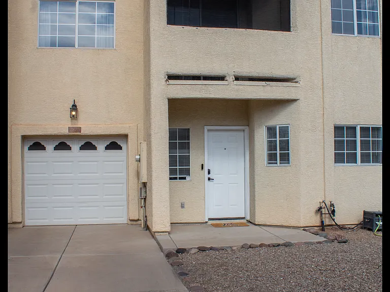 2875 E Vespers Pl — Photo 2