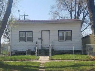 410 Esther St, Waterloo, IA 50703
