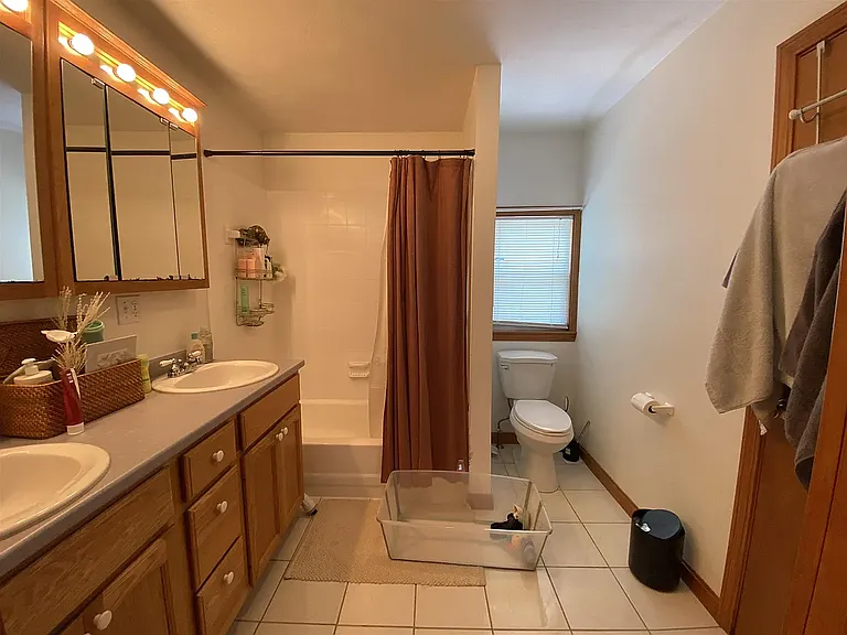 31 Warren St — Photo 13